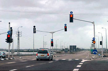 איור לשאלה: כיצד תנהג על פי הנראה בתמונה?